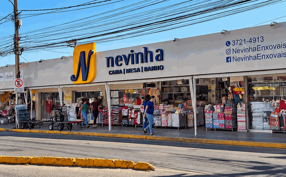 Fachada da Nevinha Enxovais — Unidade Feira